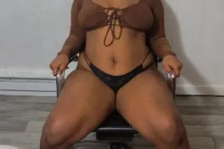 come slide in chocolate 🤤 🫦 - ... - Image 3